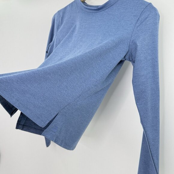 NWT All In Motion Blue Long Slv Peekaboo Back Athletic Shirt XS‎ Comfort Stretch - Picture 3 of 8